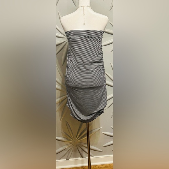 Banana Republic (NWT) SZ S black & white dress bust 30”-38”, waist 35”-40” - Picture 4 of 4